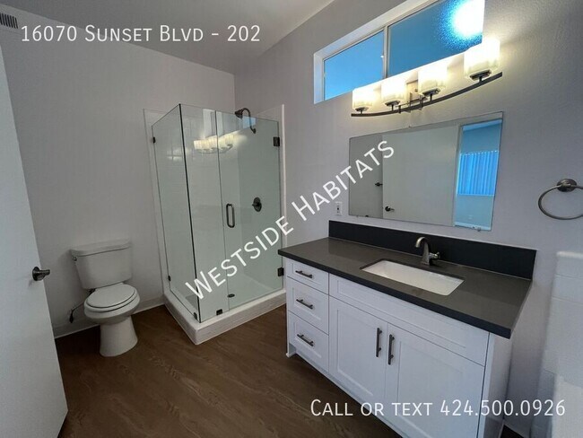 Building Photo - 16070 W Sunset Blvd
