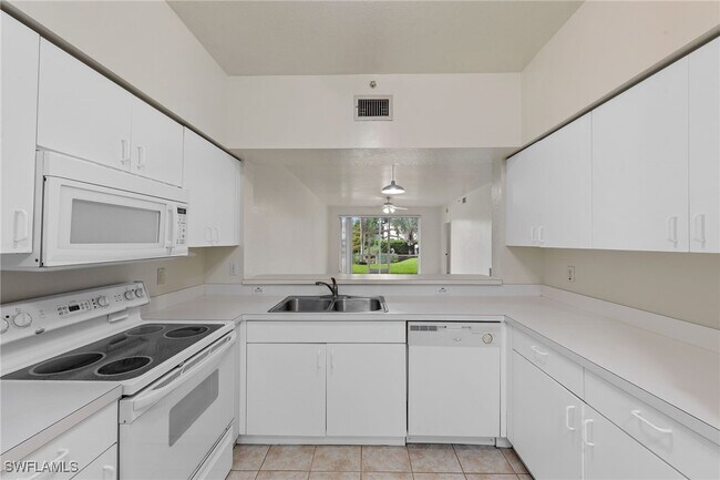 Building Photo - 3250 Cypress Glen Way