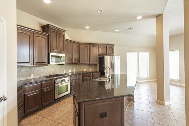 Building Photo - 26519 Longleaf Valley Dr