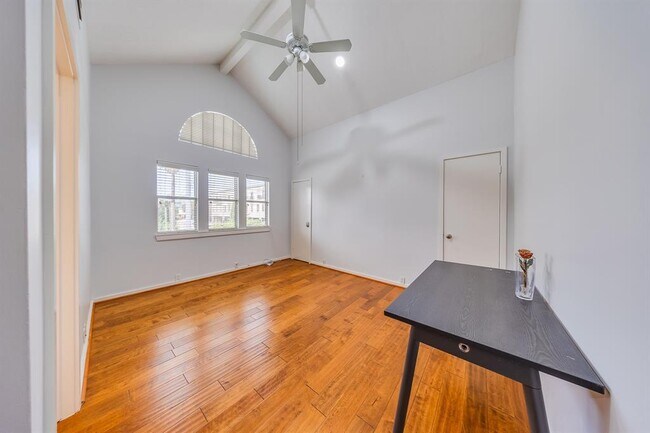 Building Photo - 2819 Bering Dr