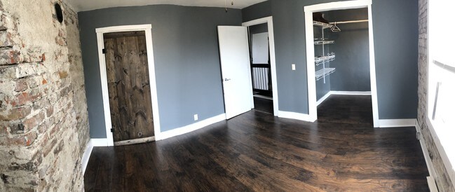 Master bedroom - 262 S Green St