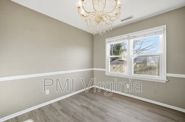 Building Photo - 4808 Boxford Rd