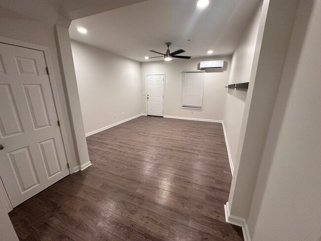 Building Photo - 1624 Caswell Pkwy