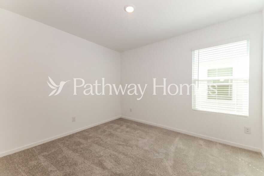 Building Photo - 11304 Rodeo Dr