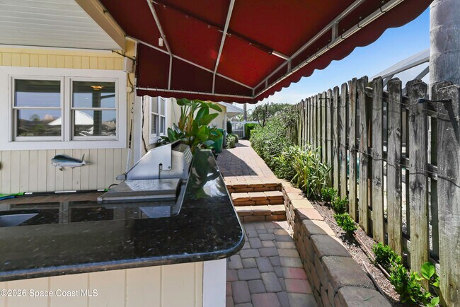 Building Photo - 2230 Sykes Creek Dr