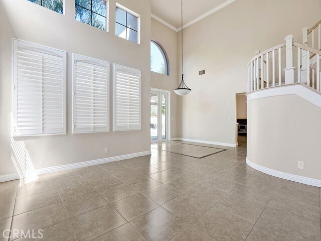 Building Photo - 2326 Pinehurst Dr