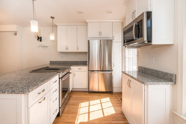 Building Photo - Available Now! Modern Row House in the Heart of Foggy Bottom with 1 Car Garage!