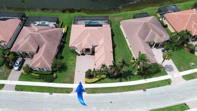 Building Photo - 923 SW Grand Reserves Blvd