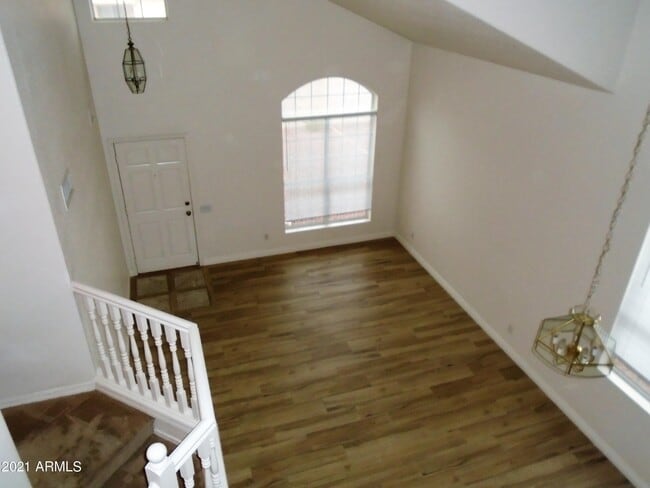 Building Photo - 1013 W Sandra Ter