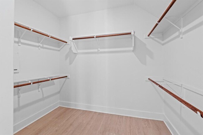 Building Photo - 8922 Menchaca Rd