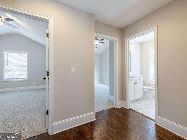 Building Photo - 4210 Old Cherokee St