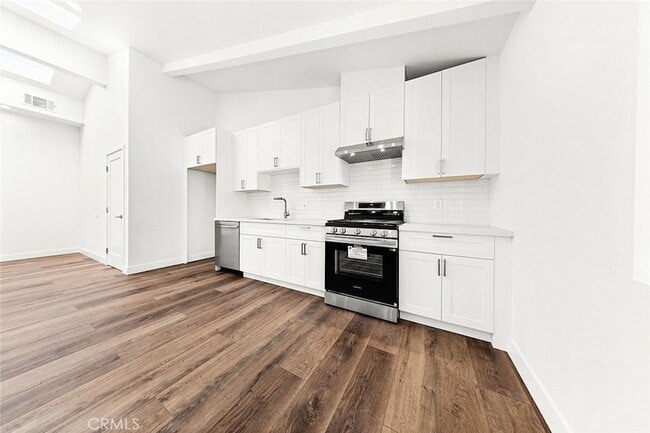 Building Photo - 13010 Hartland St