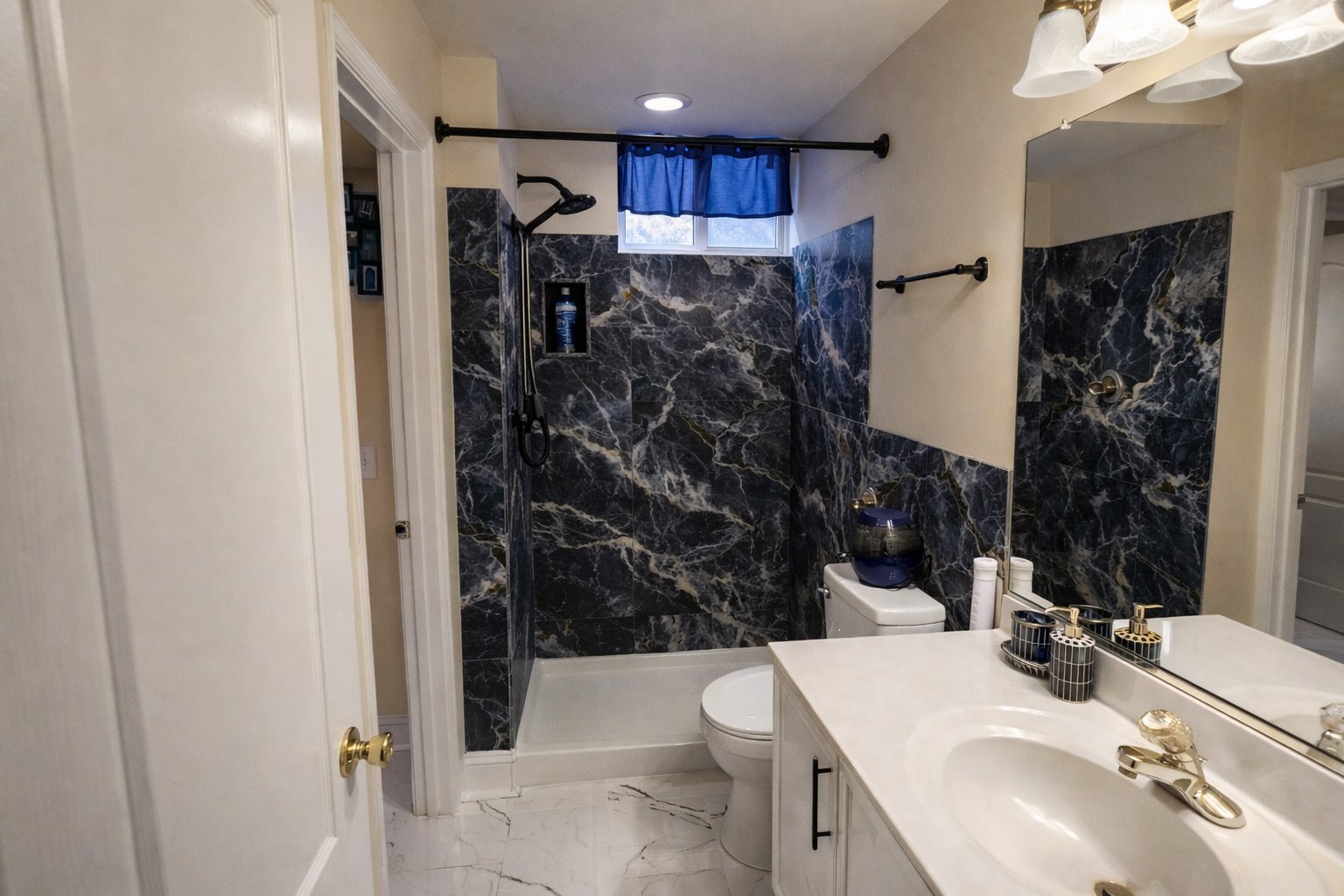 Building Photo - 11401 Rolling Green Pl