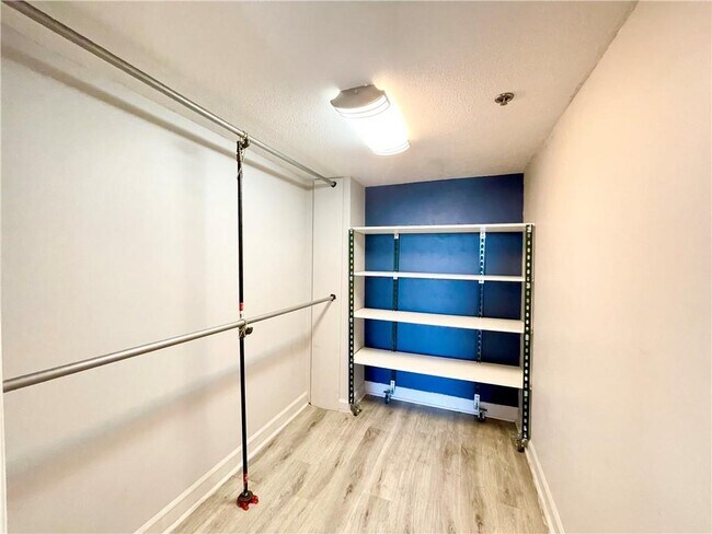 Building Photo - 2870 Pharr Ct S Northwest