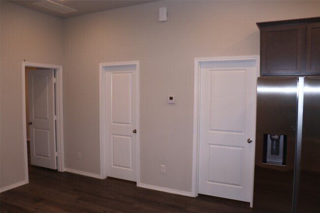 Building Photo - 11633 Vistawood St