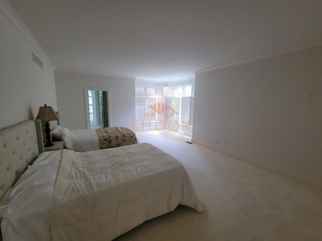 Building Photo - STUNNING LUXURY HOME - EVERYTHING YOU NEED - SHORT-TERM AND FURNISHED OPTIONS AVAILABLE