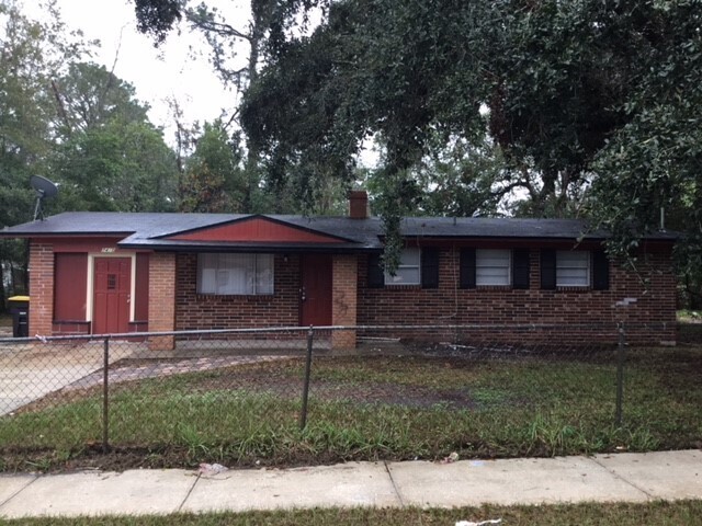 Building Photo - 7410 Sharbeth Dr S