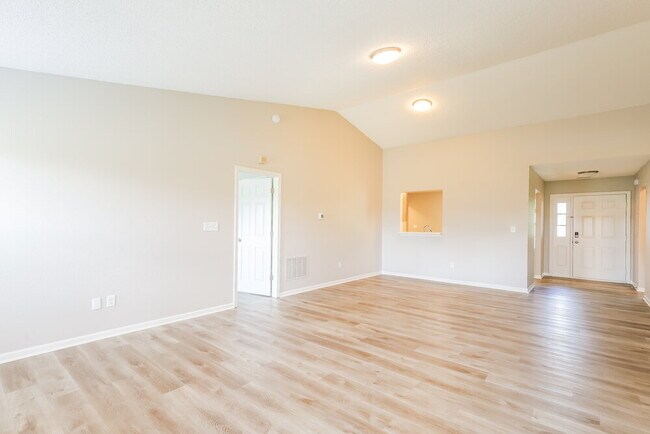 Building Photo - 1725 Cold Spring Dr