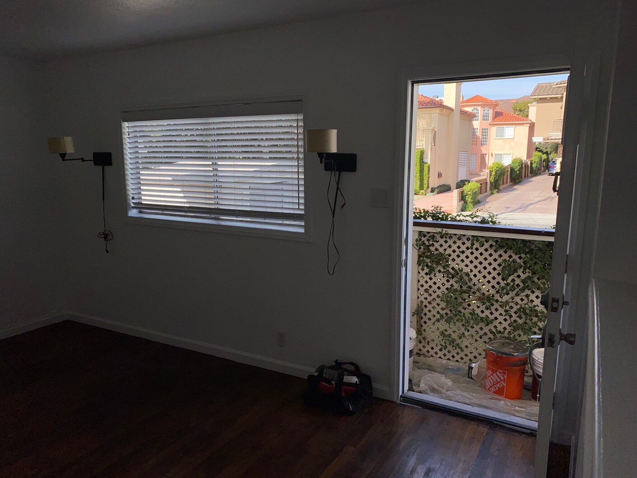 Living Room Entrance - 2108 Marshallfield Ln