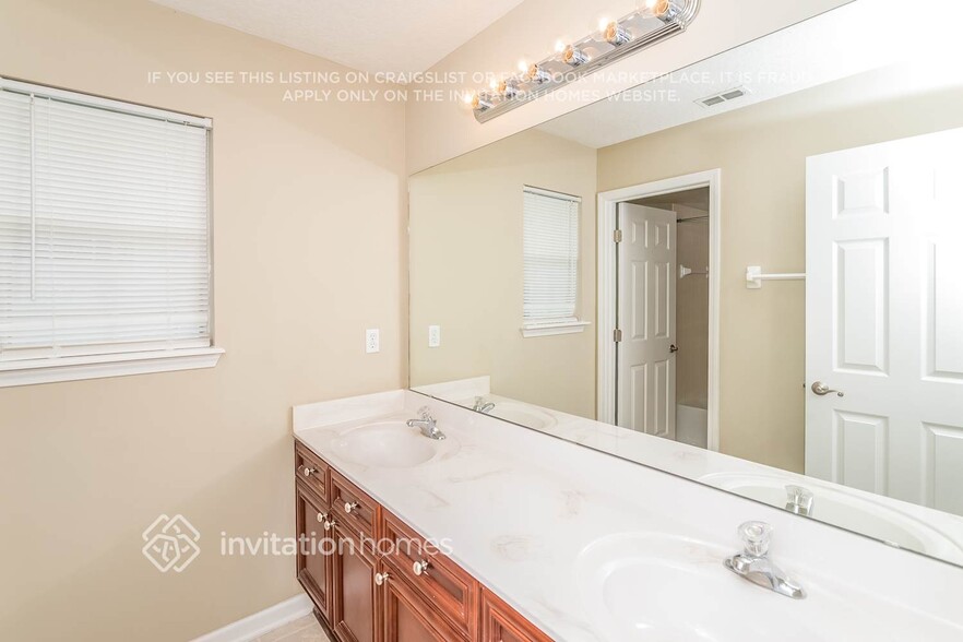 Building Photo - 6209 Devonhurst Dr