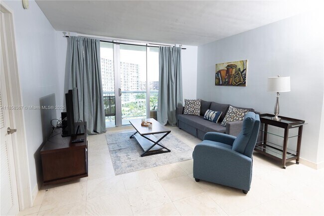 Building Photo - 3901 S Ocean Dr