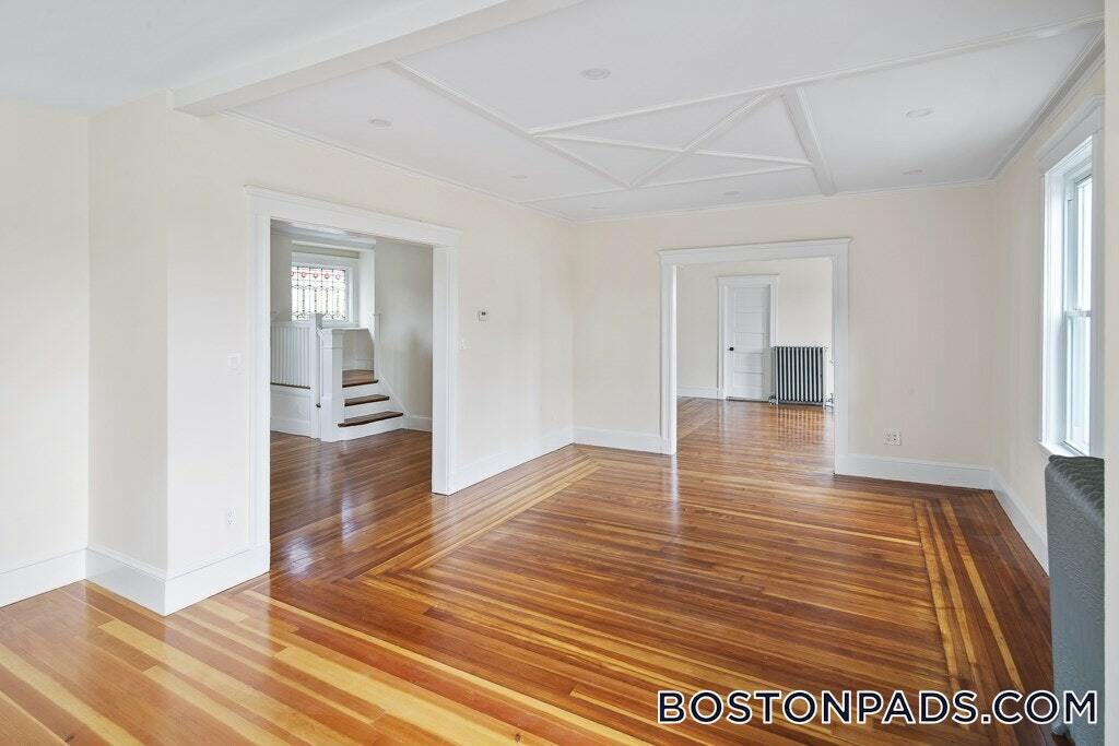Building Photo - 57 Yale St