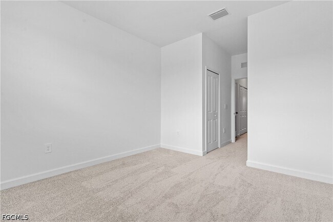 Building Photo - 14150 Gardeners Wy