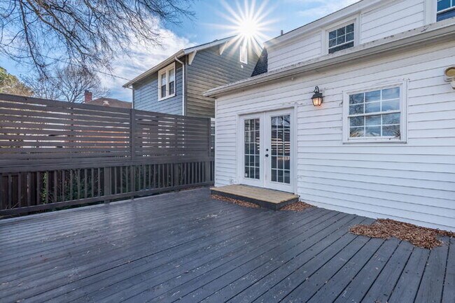 Building Photo - Standout 3-bed, 1.5-bath 1930s Richmond home full of vintage charm