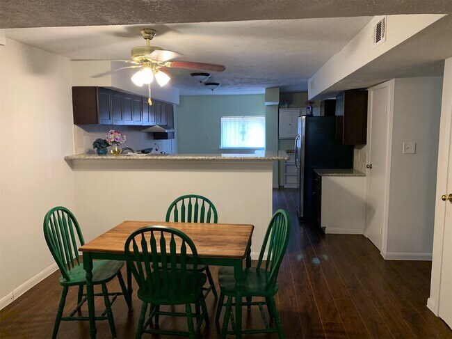 Building Photo - 2311 Chelsea Knoll Ln