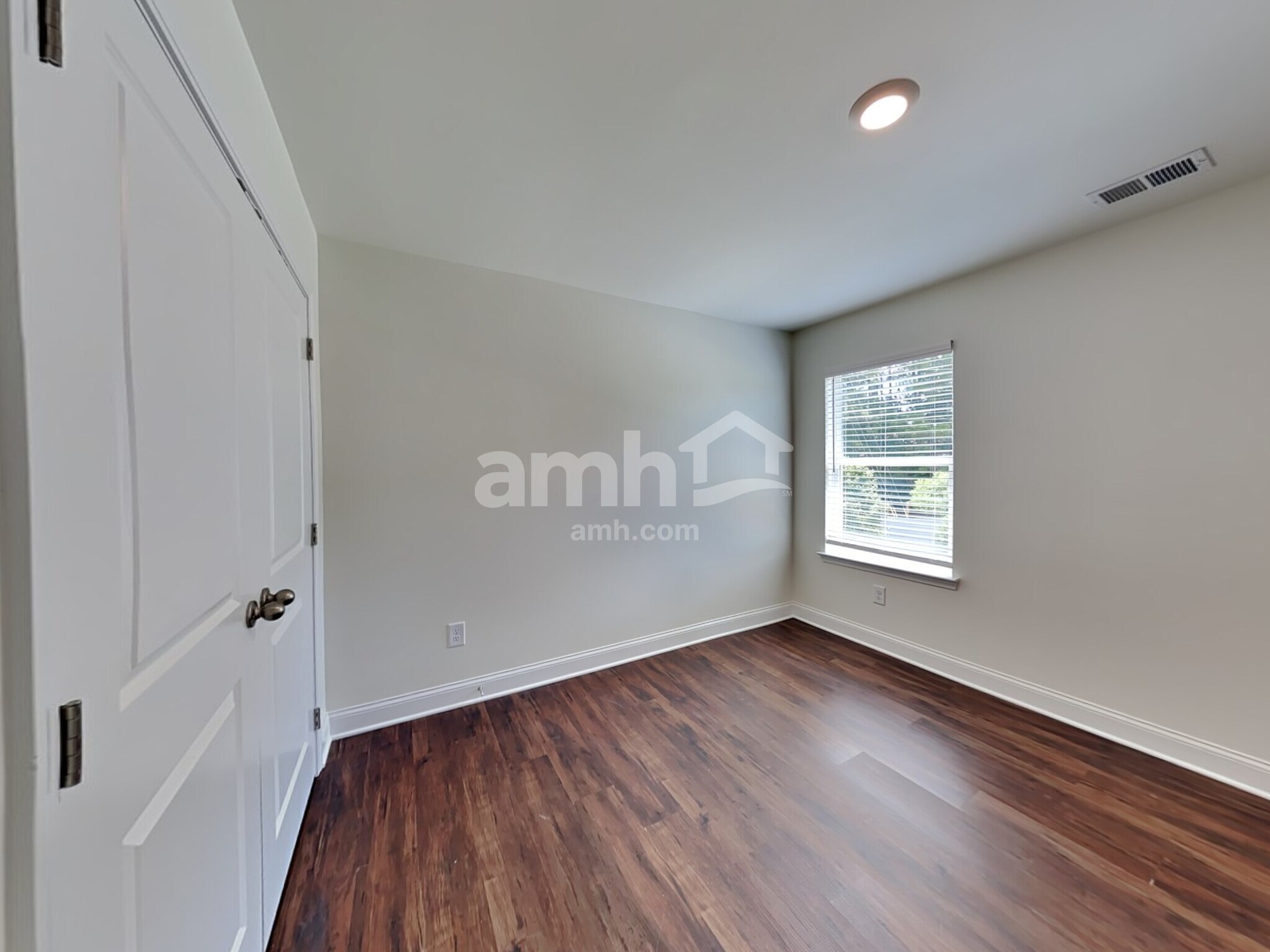 Building Photo - 769 Carnaby Ln