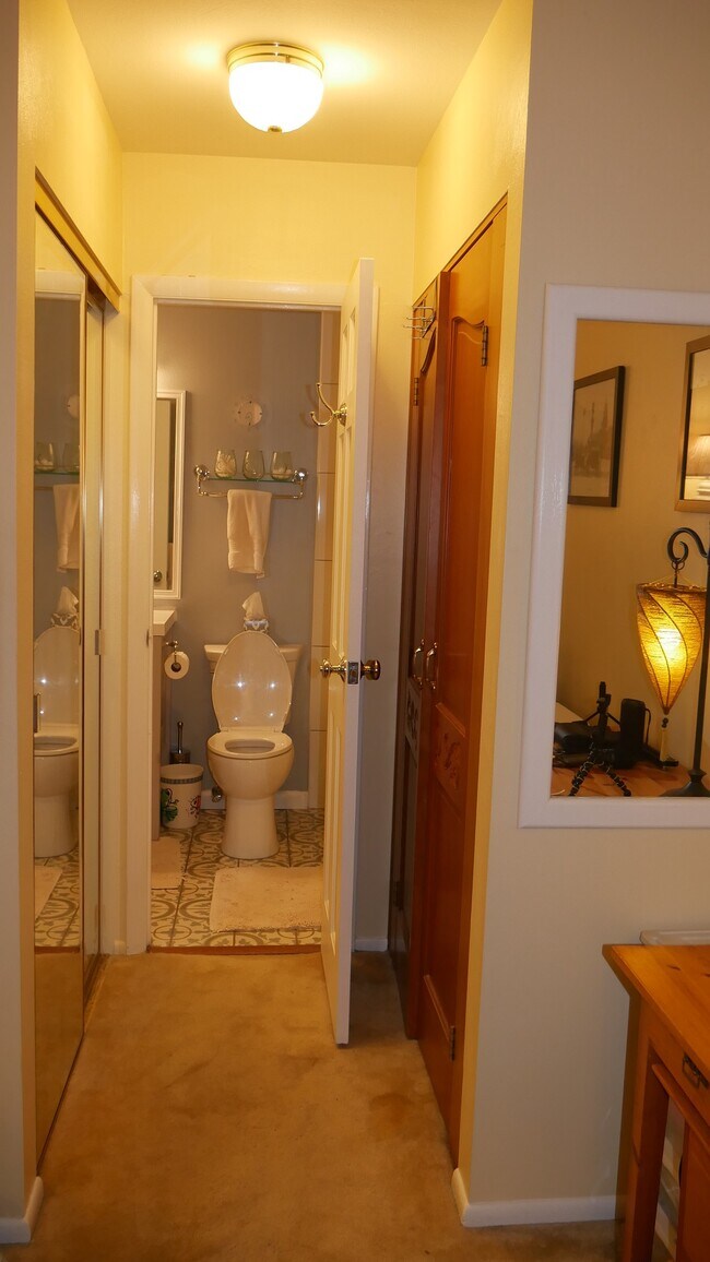 Building Photo - 2641 S Xanadu Way