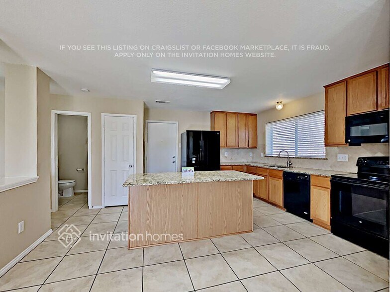 Building Photo - 5800 Westgate Dr
