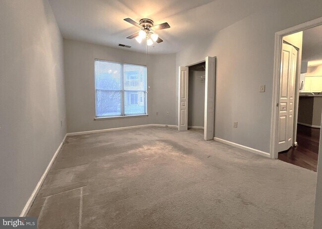 Building Photo - 12919 Alton Square