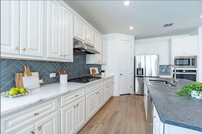 Building Photo - 1040 Villa Rialto View
