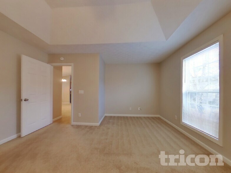 Building Photo - 204 Arbor Creek Dr