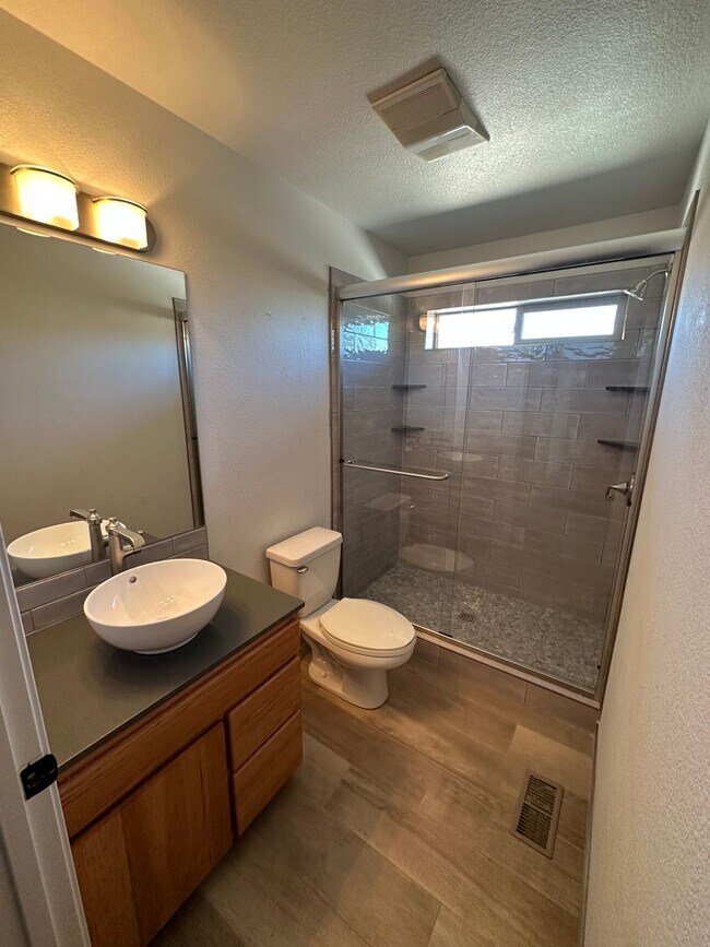 Building Photo - Beautiful Fieldcreek Ranch Exclusive Home