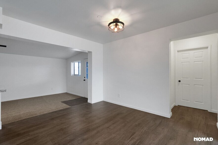 Building Photo - 11618 N 24th Dr