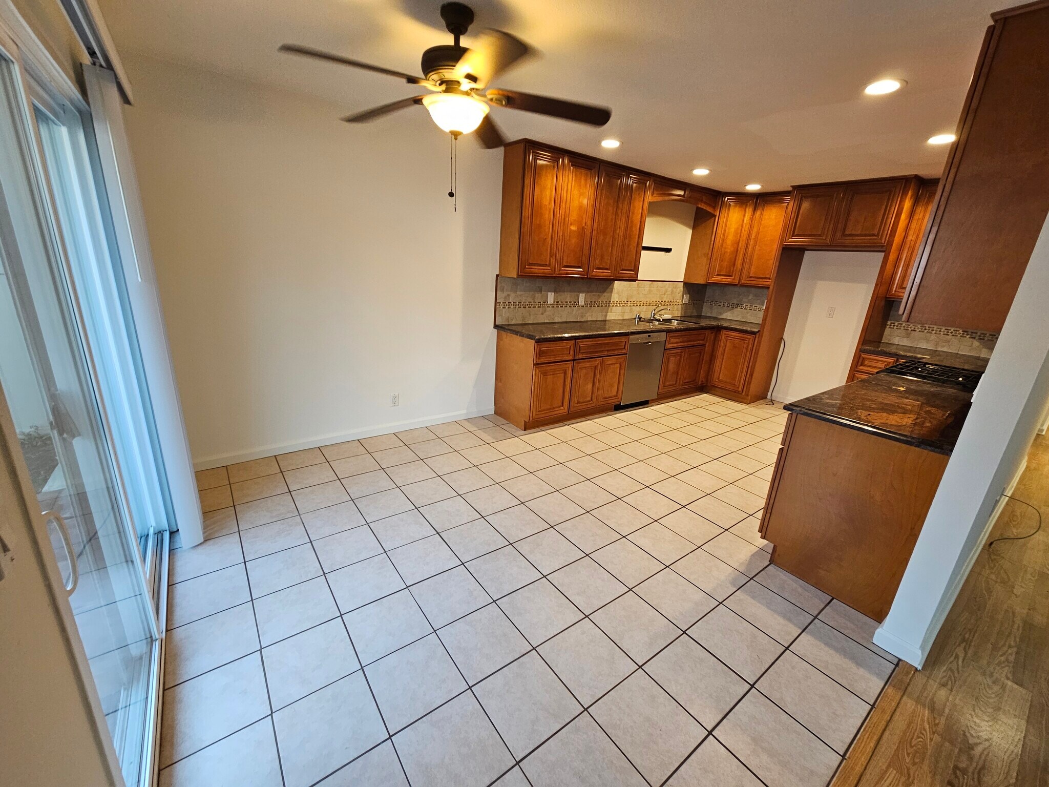 Building Photo - 7632 Amazon Dr