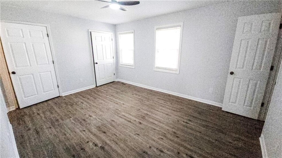 Building Photo - 5582 Windwood Rd