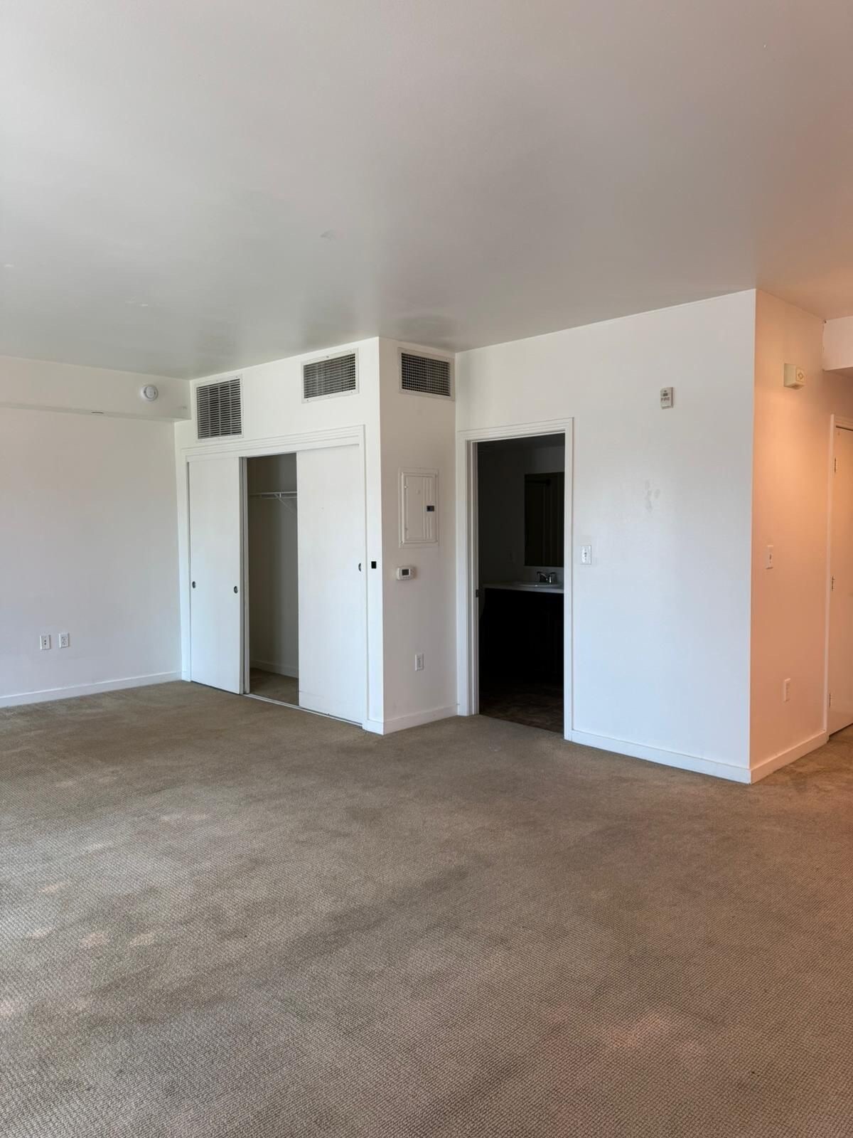 Building Photo - 550 15th St