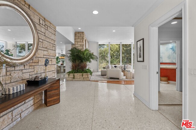 Building Photo - 1743 Stone Canyon Rd