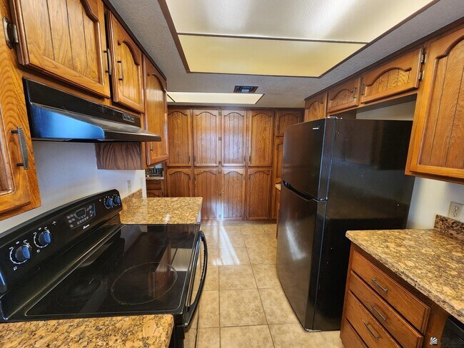 Building Photo - 2650 S Los Amigos Dr