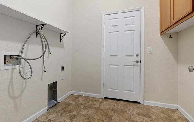 Building Photo - 1277 Paradise Loop