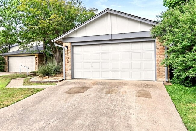 Building Photo - 1702 Coturnix Dr