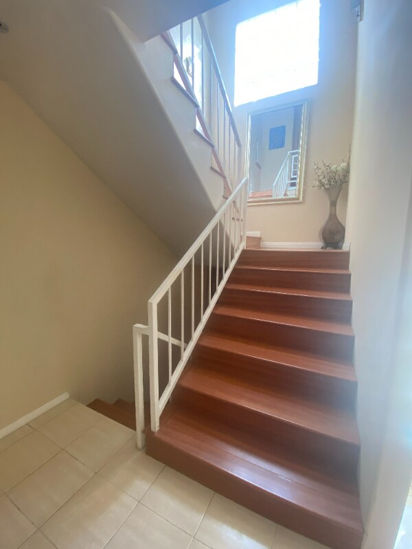 Building Photo - 212 N Catalina Ave