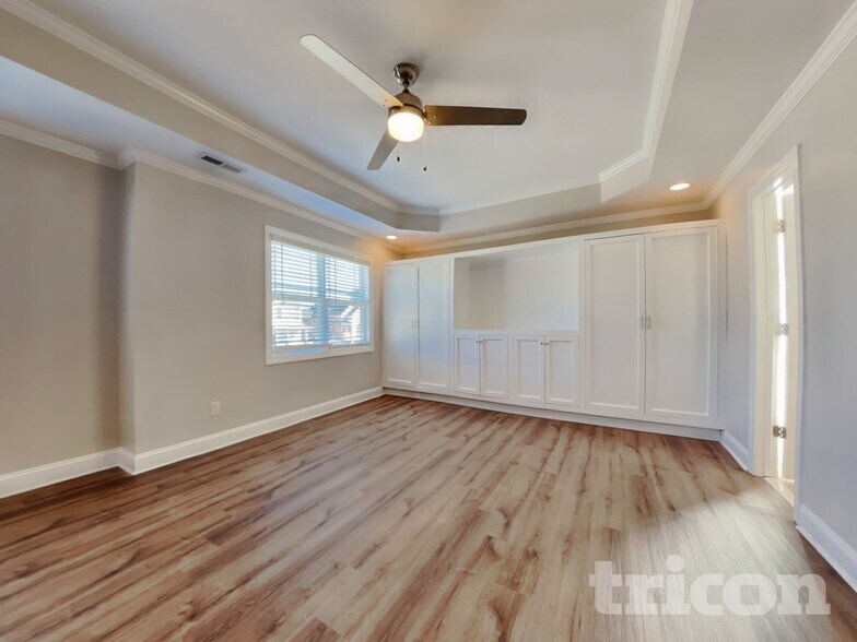 Building Photo - 31 Oakton Dr