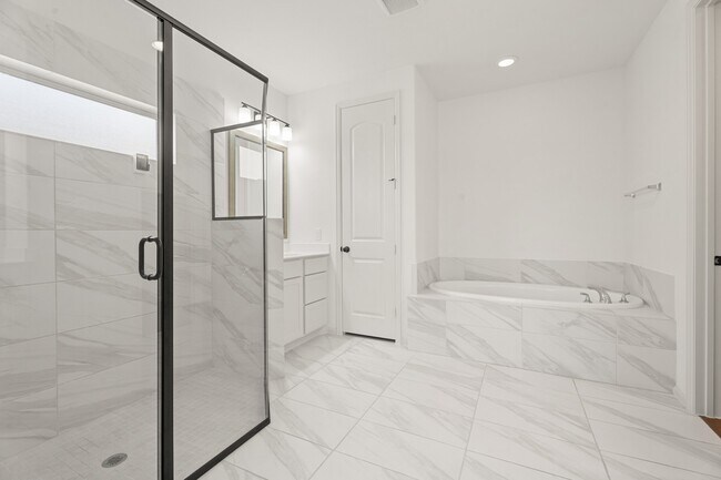 Building Photo - 4918 Morrison Dr