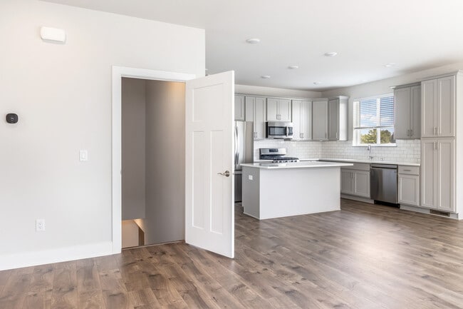 Building Photo - W218N16014 Tiger Lily Dr