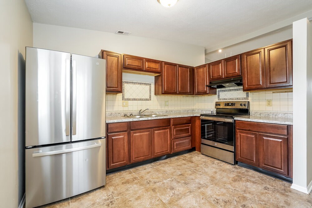 Building Photo - 3628 Valley Lake Dr