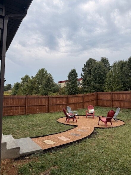 Building Photo - 329 Wesson Dr